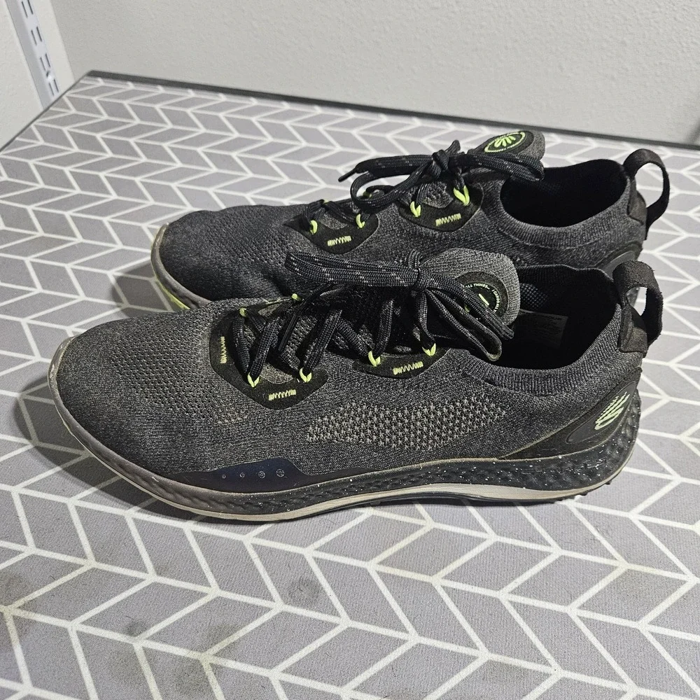 UA Charged Curry SL Golf Shoes Men's Size 10.5 Black Ash‎ Lime 3025072-002